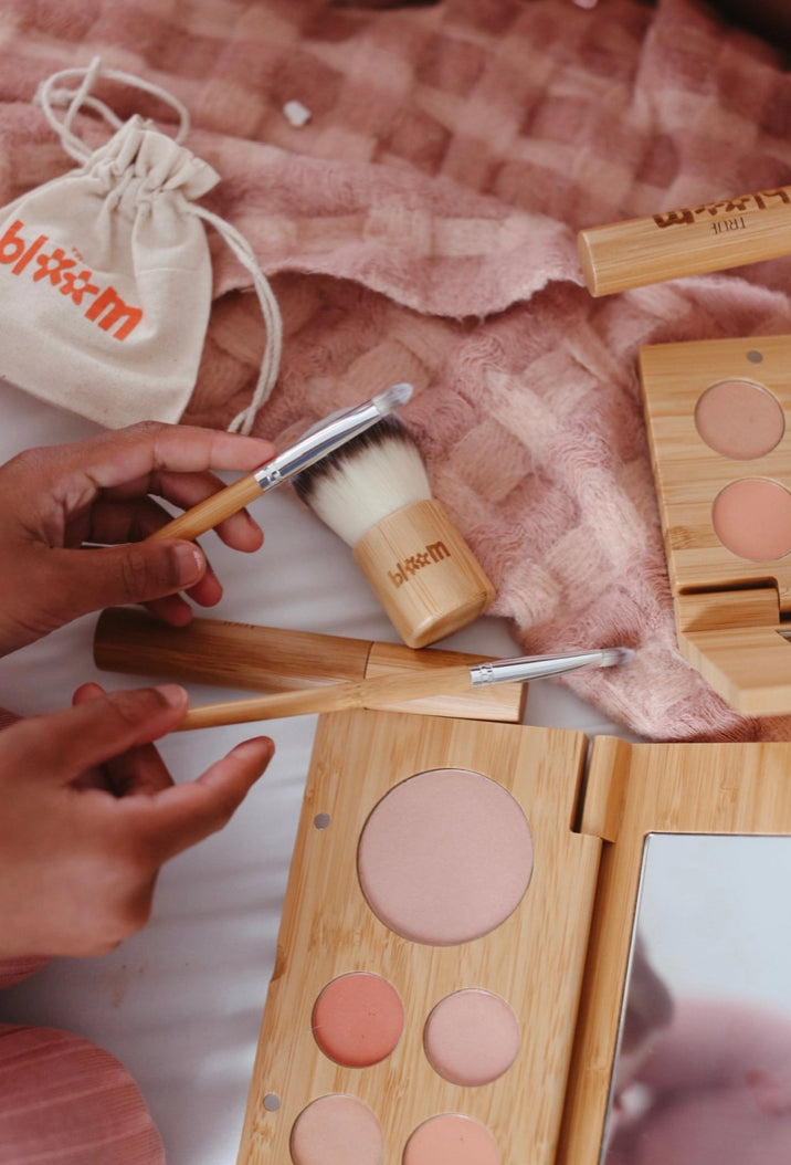 Bloom Makeup Kit